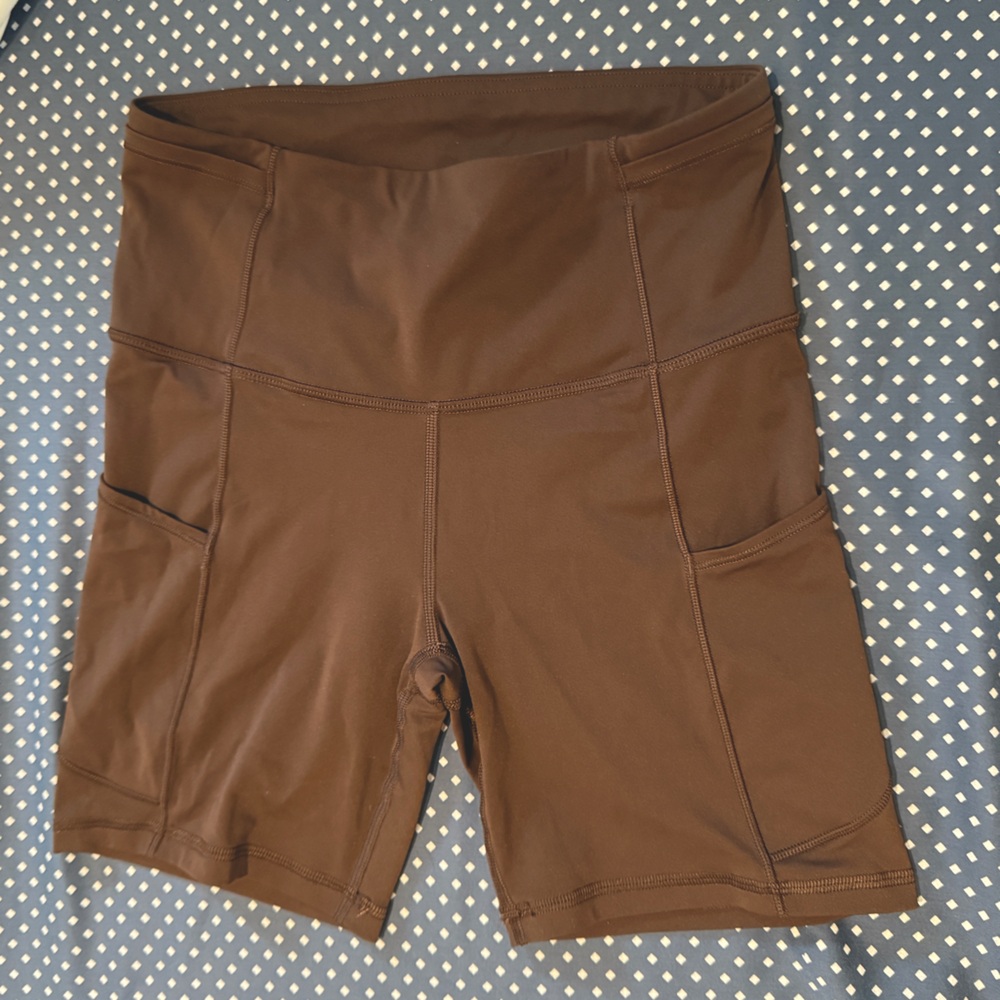 Fast and Free High-Rise Short 6"
